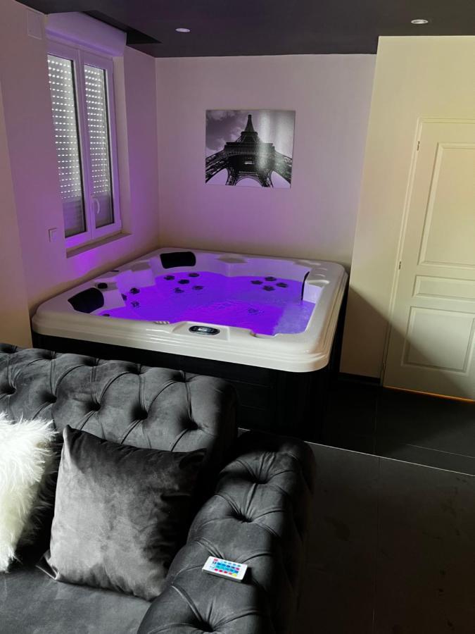 Magnifique Duplex Avec Jaccuzi, Sauna Et Cinema Room Privatif Fontenoy  Exterior foto